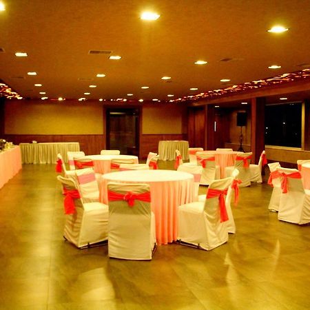 ​Justa Hyderabad Hotel Exterior foto